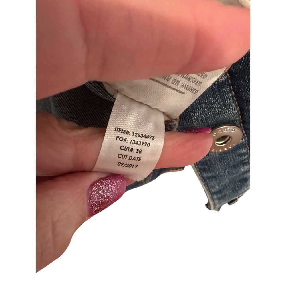 Torrid Denim Classic Stretch Jean Jacket Medium Wash Blue Size 2 - Picture 4 of 5